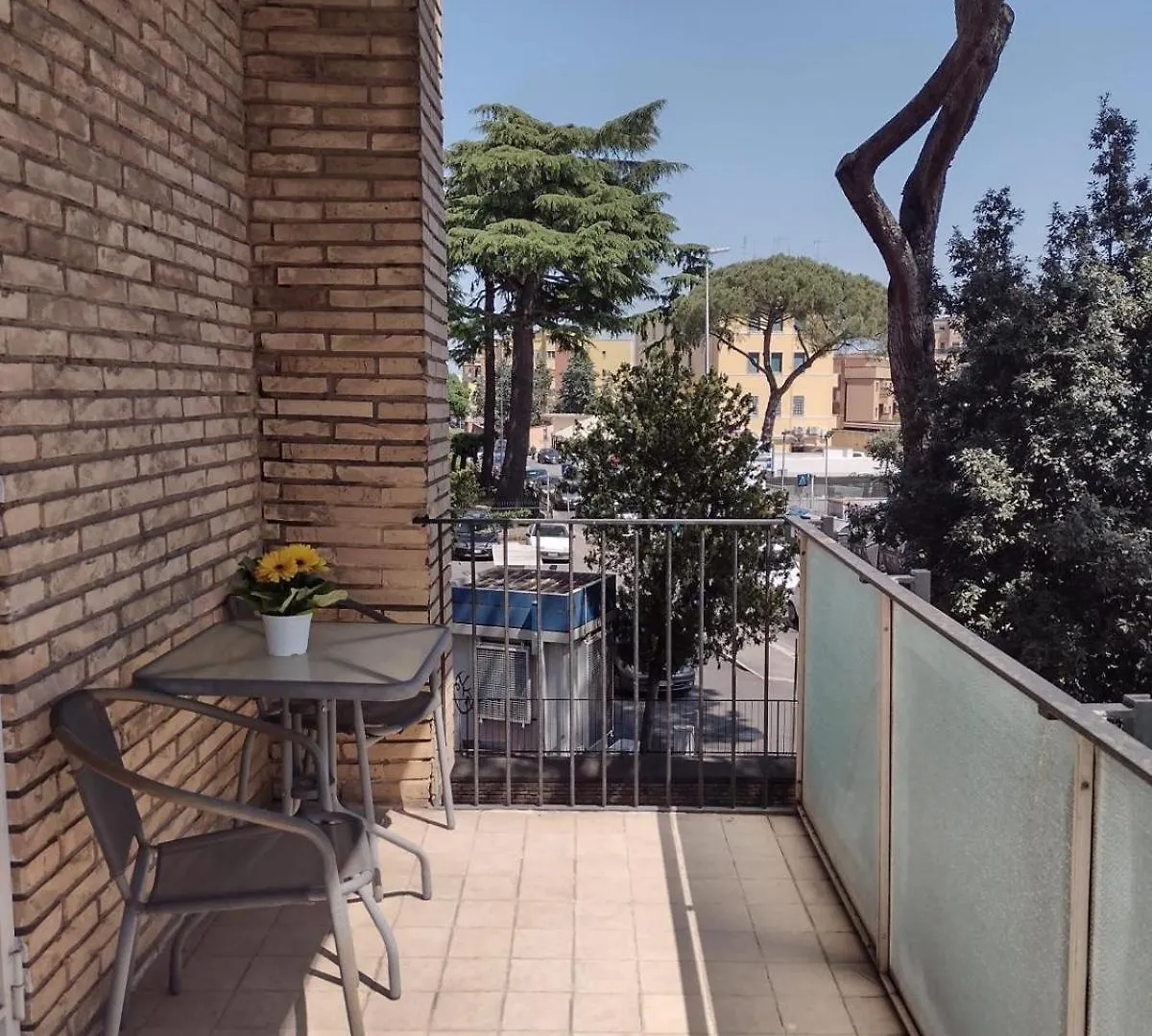 La Dolce Vita Bedrooms Near The Subway Rome 0*,  Italy